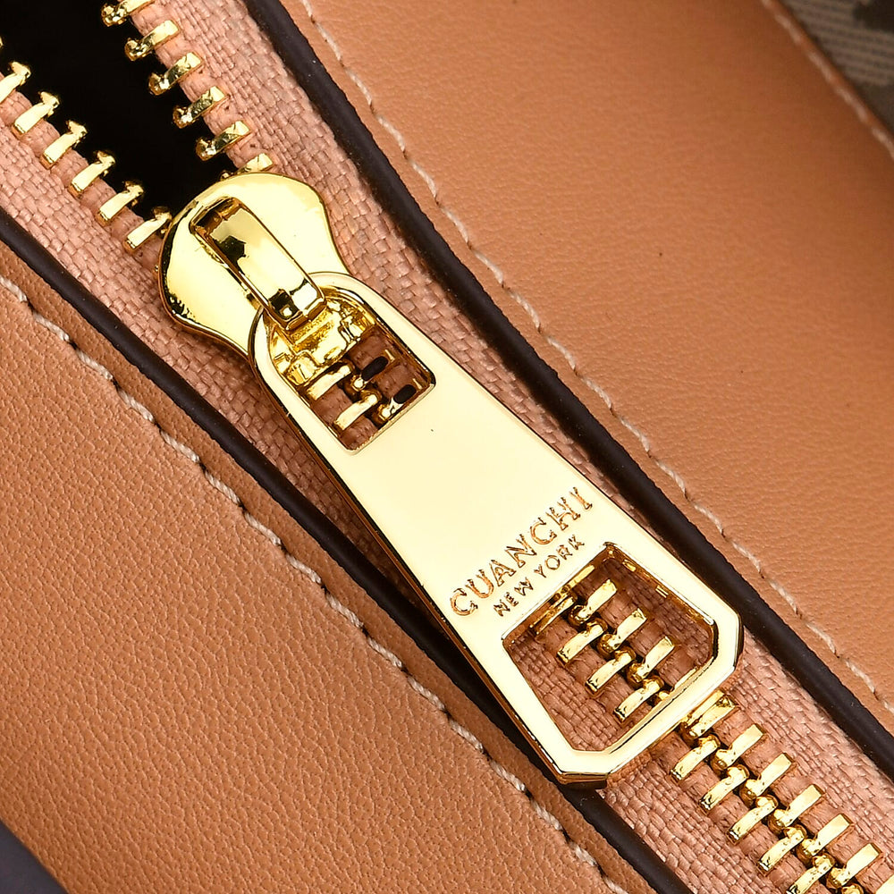 GUANCHI Shoulder Bag with Exterior Zipped Pocket - Off White