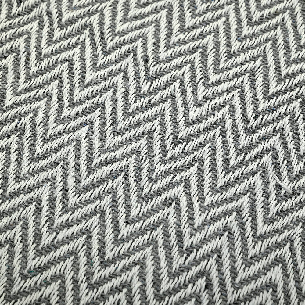 Cotton Chevron Throw Blanket (Size 130 x 160 cm) - Grey