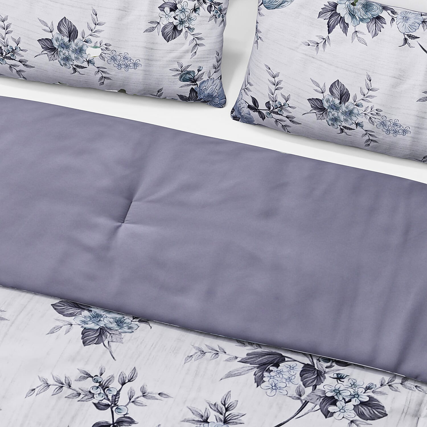 Boutique Bedding Collection - Lightweight Flower Design Comforter With 2 Pillowcases (Size Double)
