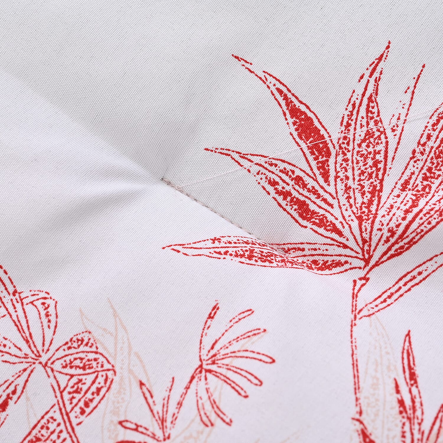 Boutique Bedding Collection - Lightweight Red Flower Design Comforter With 2 Pillowcases (Size King)