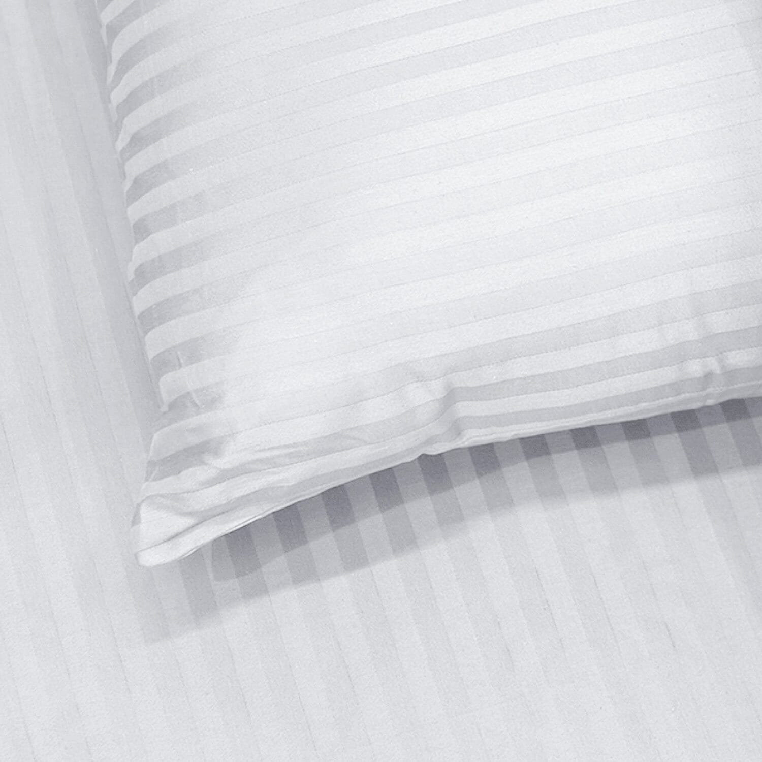 THE OPULENT LUXURY - Hush Haven 6-Piece Summer Striped Comforter Set - inc Comforter, Fitted Sheet, 2xHousewife - 2xOxford Pillowcase (200 x 200cm) - White