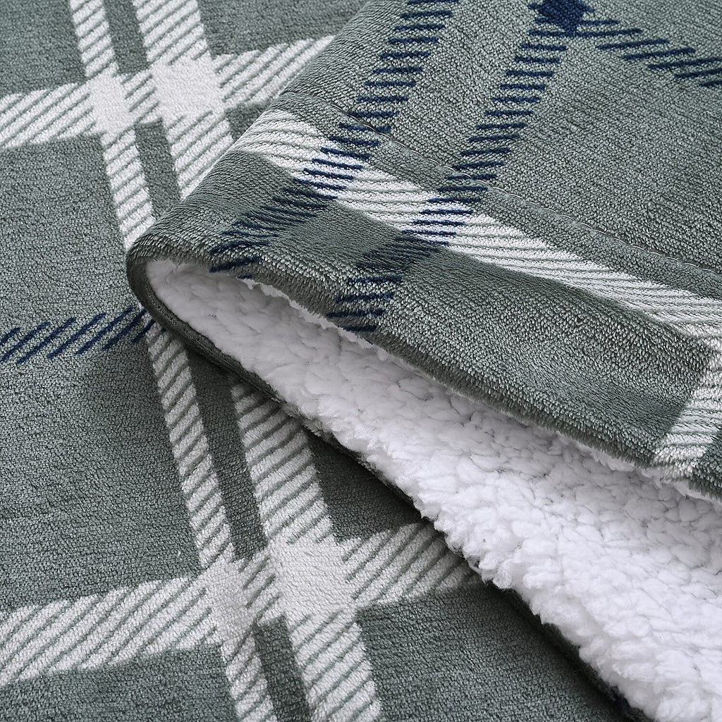 Hush Haven Ultra Soft Designer Inpired  Double Layer SHERPA Blanket (150 x 200 cm) -Green