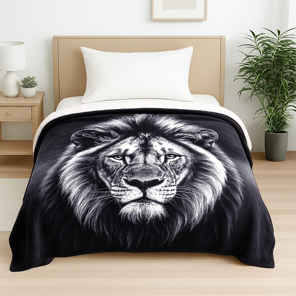 Hush Haven Digital Lion Print Flannel Cozy Blanket (200x150cm) - Black - White