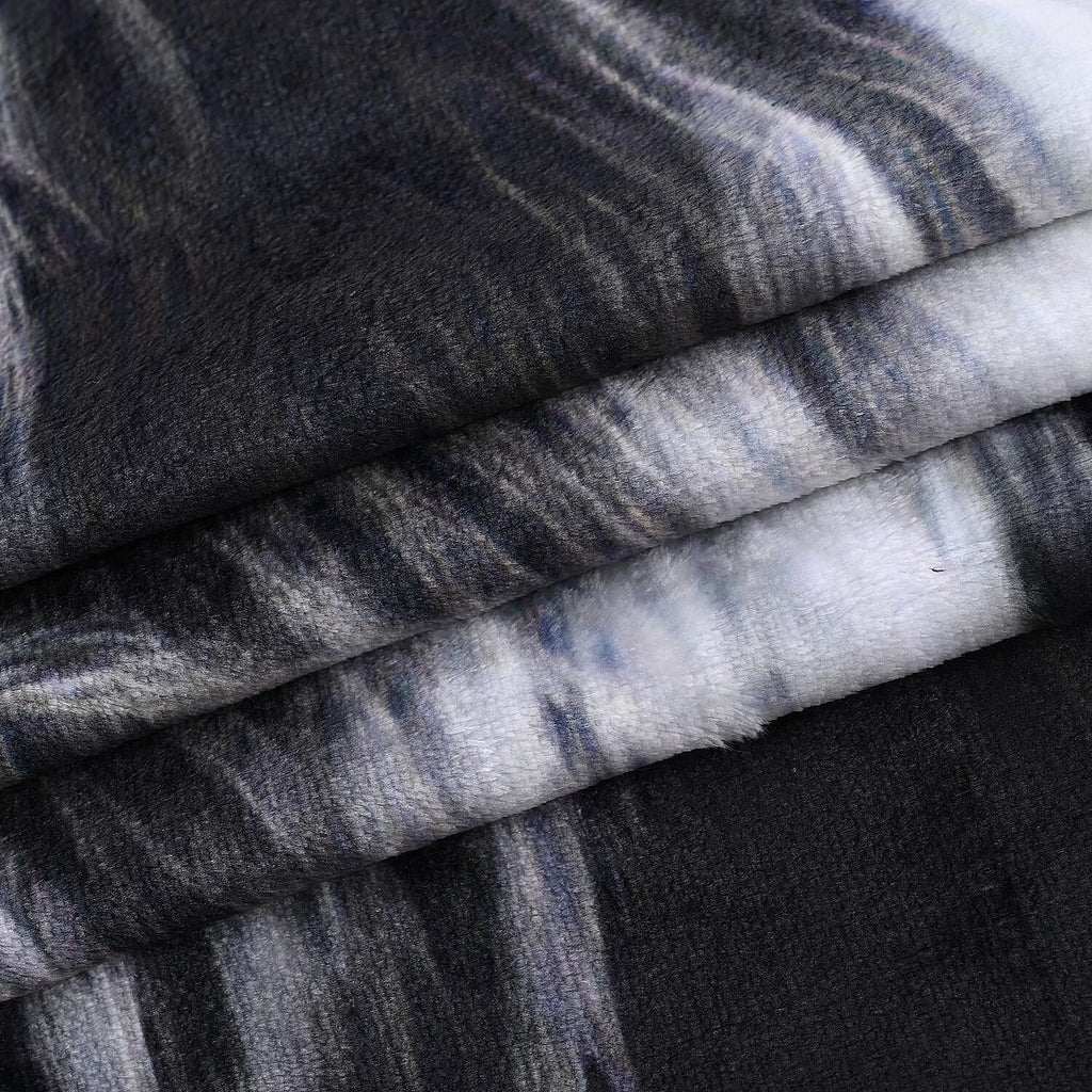 Hush Haven Digital Lion Print Flannel Cozy Blanket (200x150cm) - Black - White