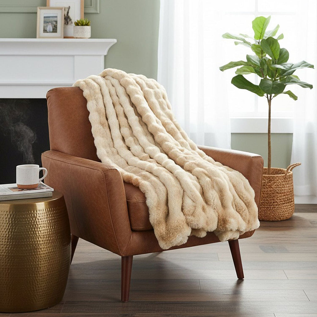 SIGNATURE LUXE SUPERSOFT BLANKET - HUSH HAVEN Double Layer 800 GSM Bubble Pattern Ultra soft Faux Fur Blanket (200 x 150 cm) - Warm Beige