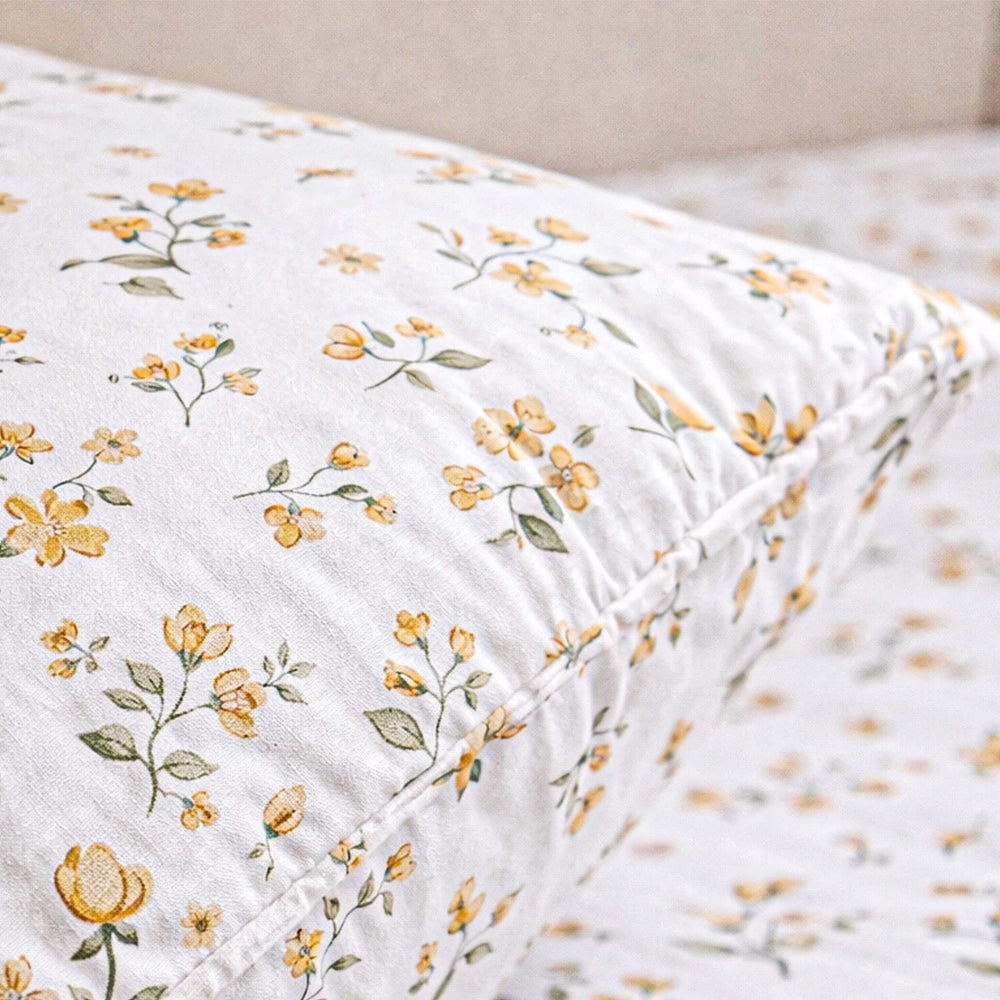 Hush Haven 6-Piece Floral Digital Print Duvet Set - inc. Reversible Quilt Cover, Fitted Sheet, 2 Housewife Pillowcases and 2 Oxford Pillowcases (200 x 200cm) - White - Porange