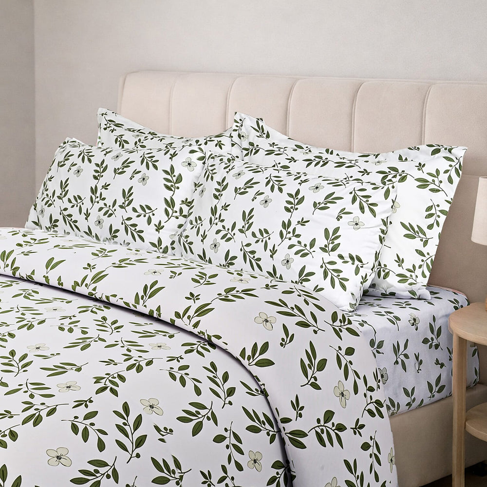 Hush Haven 6-Piece Floral Digital Print Duvet Set - inc. Reversible Quilt Cover, Fitted Sheet, 2 Housewife Pillowcases and 2 Oxford Pillowcases (225 x 220cm) - Green - White