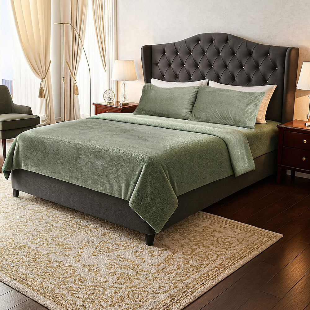 Hush Haven 4 Piece Luxury Teddy Fleece Duvet Cover Set - Inc. 1 Duvet Cover, 1 Fitted Sheet with 2 Pillowcases (Double) - Green