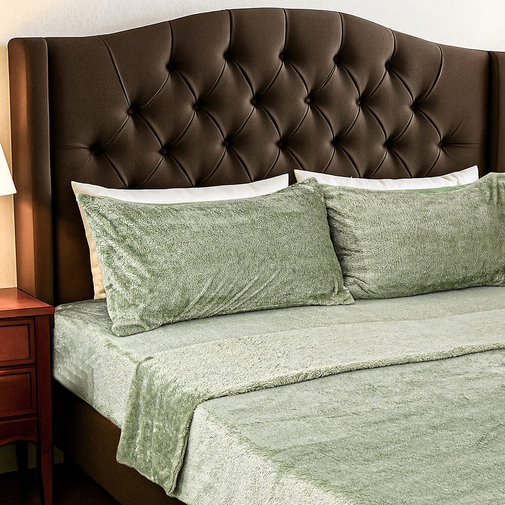 Hush Haven 4 Piece Luxury Teddy Fleece Duvet Cover Set - Inc. 1 Duvet Cover, 1 Fitted Sheet with 2 Pillowcases (Double) - Green