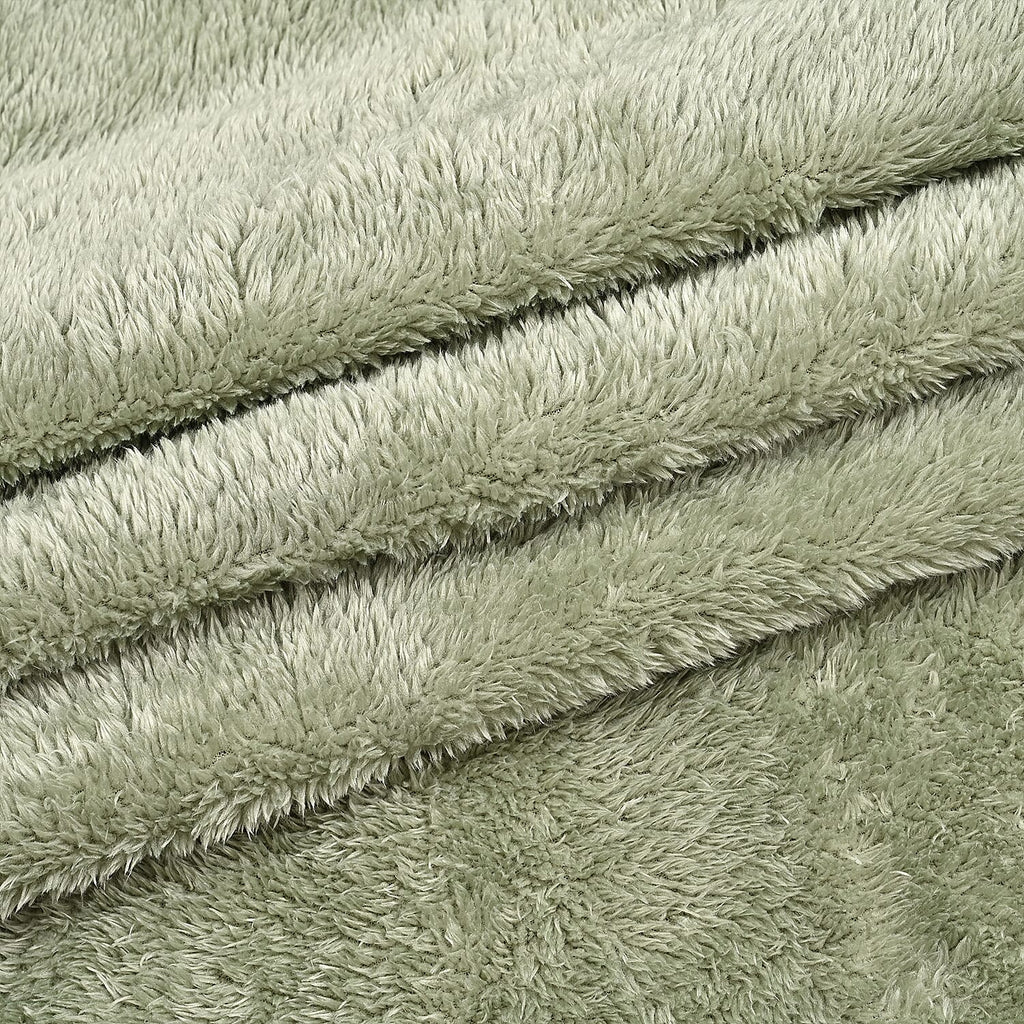 Hush Haven 4 Piece Luxury Teddy Fleece Duvet Cover Set - Inc. 1 Duvet Cover, 1 Fitted Sheet with 2 Pillowcases (Double) - Green