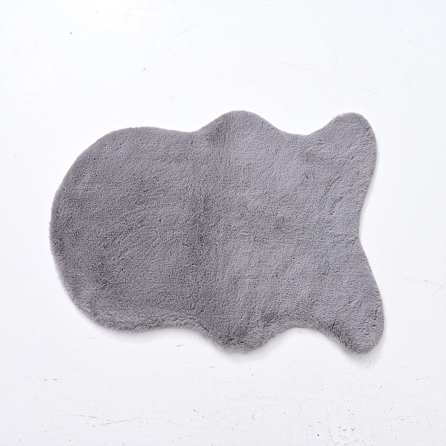 HUSH HAVEN Cosy Faux Fur Accent Rug (90 x 60 cm) - Grey