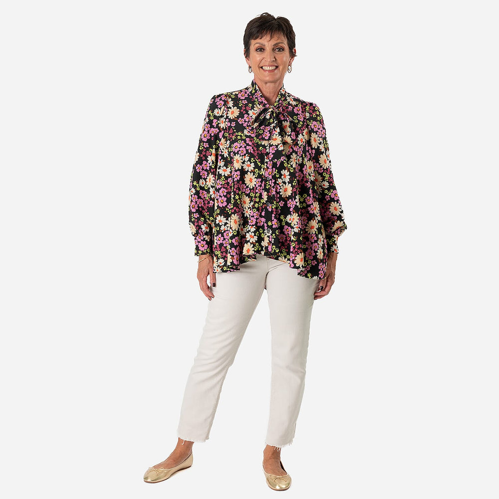 Floral Print Tie-Neck Ruffle Blouse (Size 16) - Black