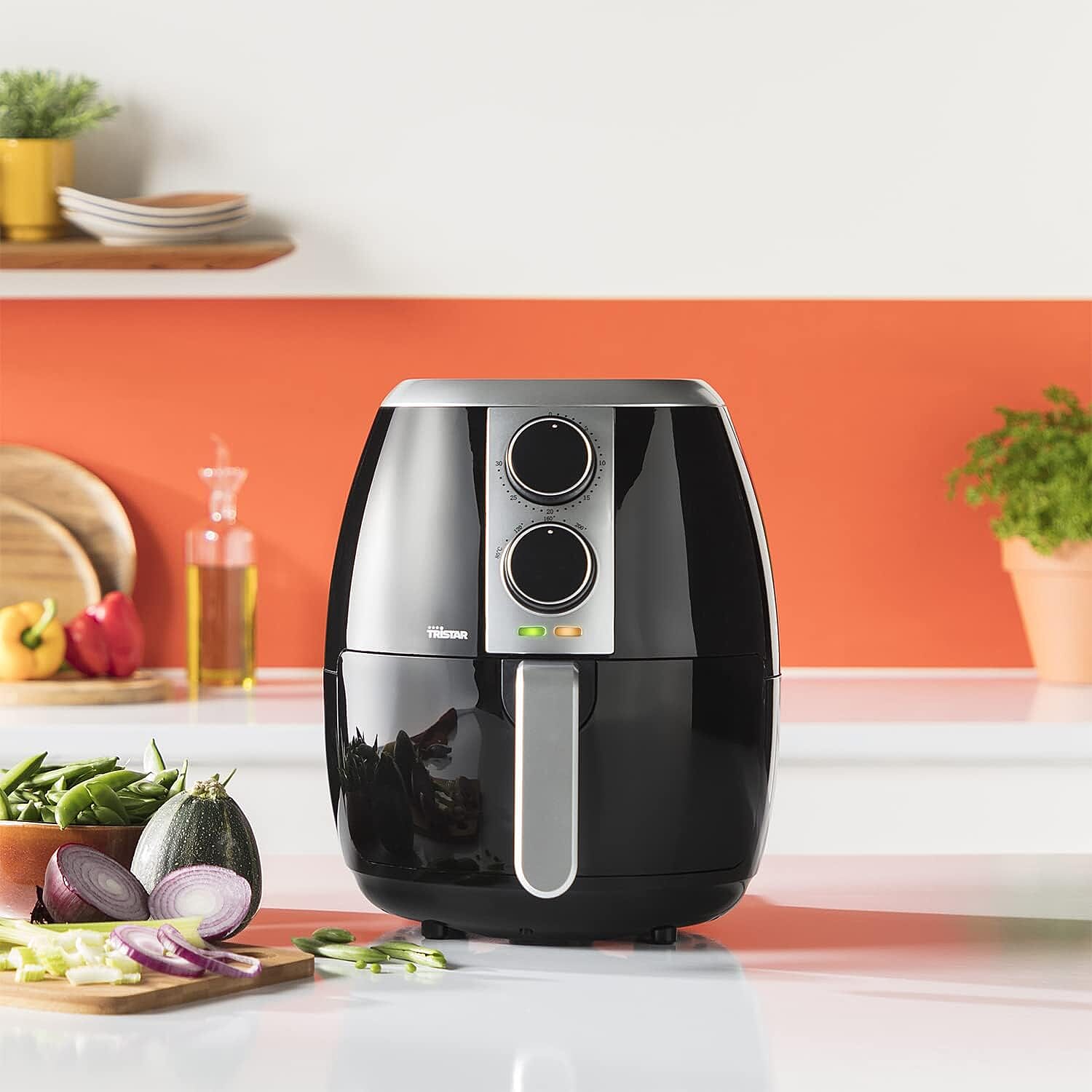 Slim and Compact Easy to Use Air Fryer (3.5L) - Black