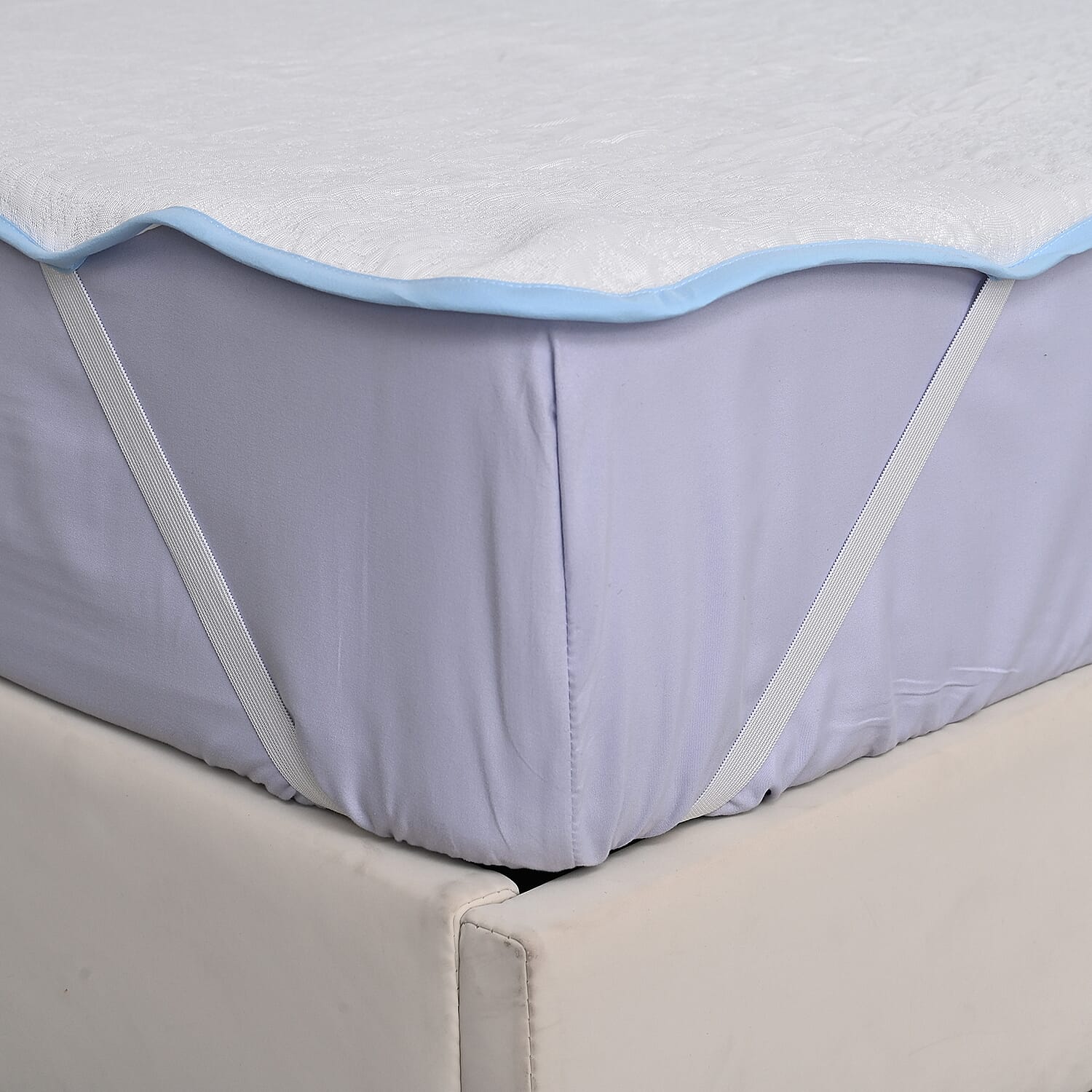 Luxury Cooling Jaquard Waterproof Mattress Protector - With Anchor Band Fit (Machine Washable) - Size Double