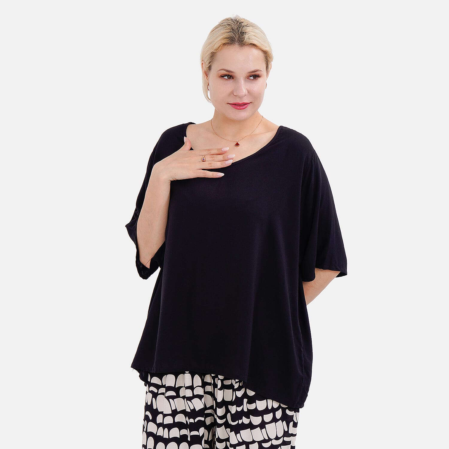 LA MAREY Loungewear Sets (Short Sleeves Top with Printed Trousers)  - Black (Size L)