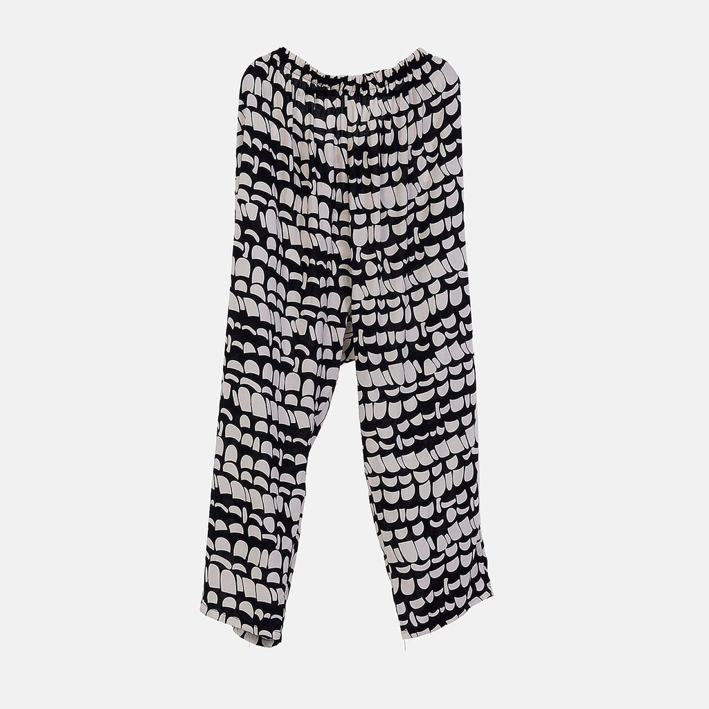 LA MAREY Loungewear Sets (Short Sleeves Top with Printed Trousers)  - Black (Size XL)