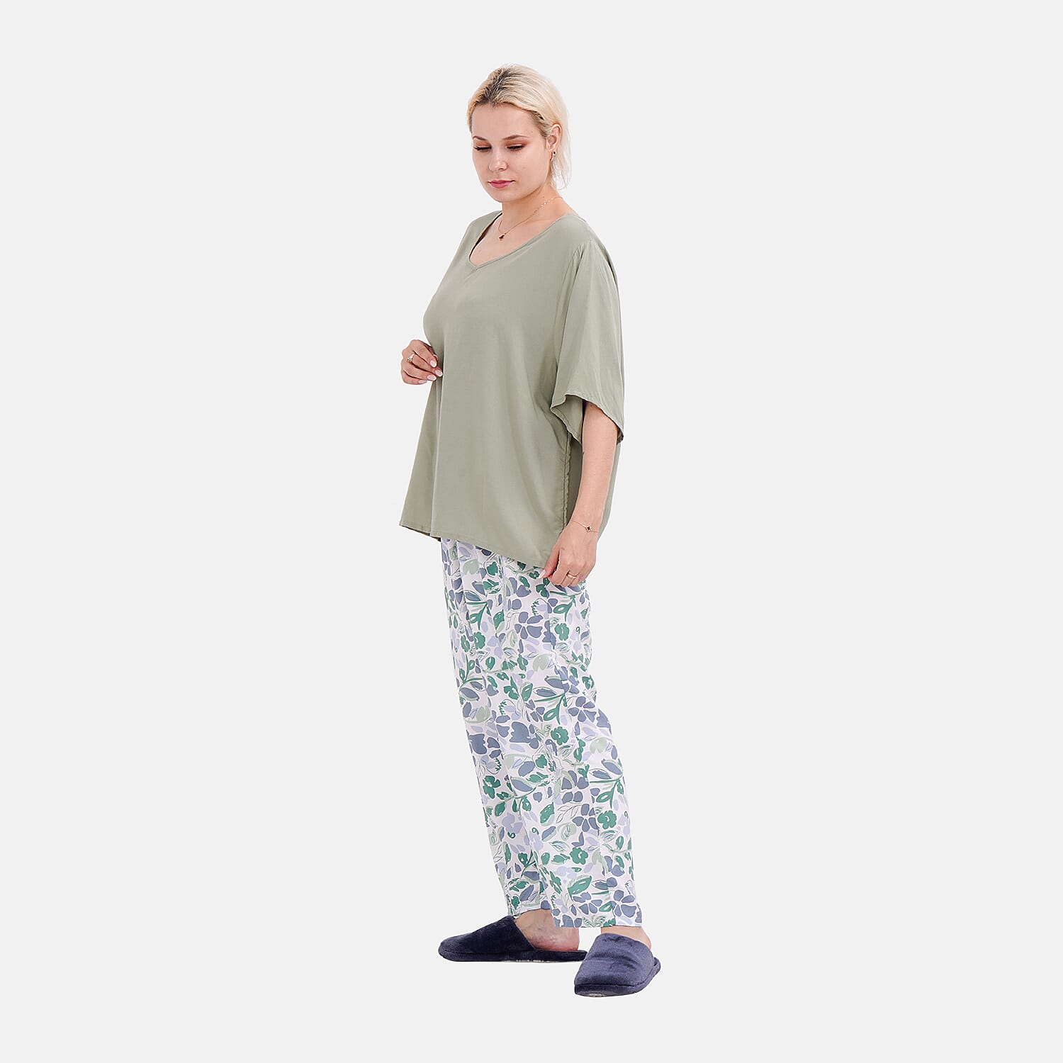 LA MAREY Loungewear Sets (Short Sleeves Top with Printed Trousers)  - Green (Size M)