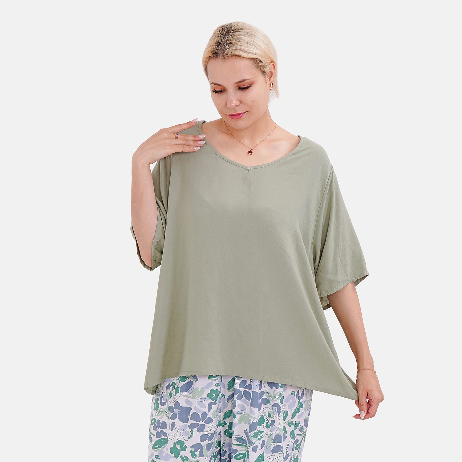 LA MAREY Loungewear Sets (Short Sleeves Top with Printed Trousers)  - Green (Size M)