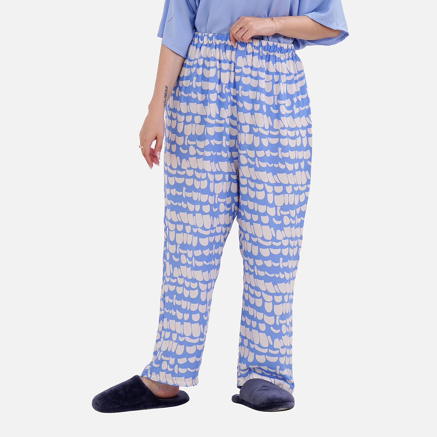 LA MAREY 100% Viscose Loungewear Sets (Short Sleeves Top with Irregular Pattern Trousers) - Light Blue (Size XL)