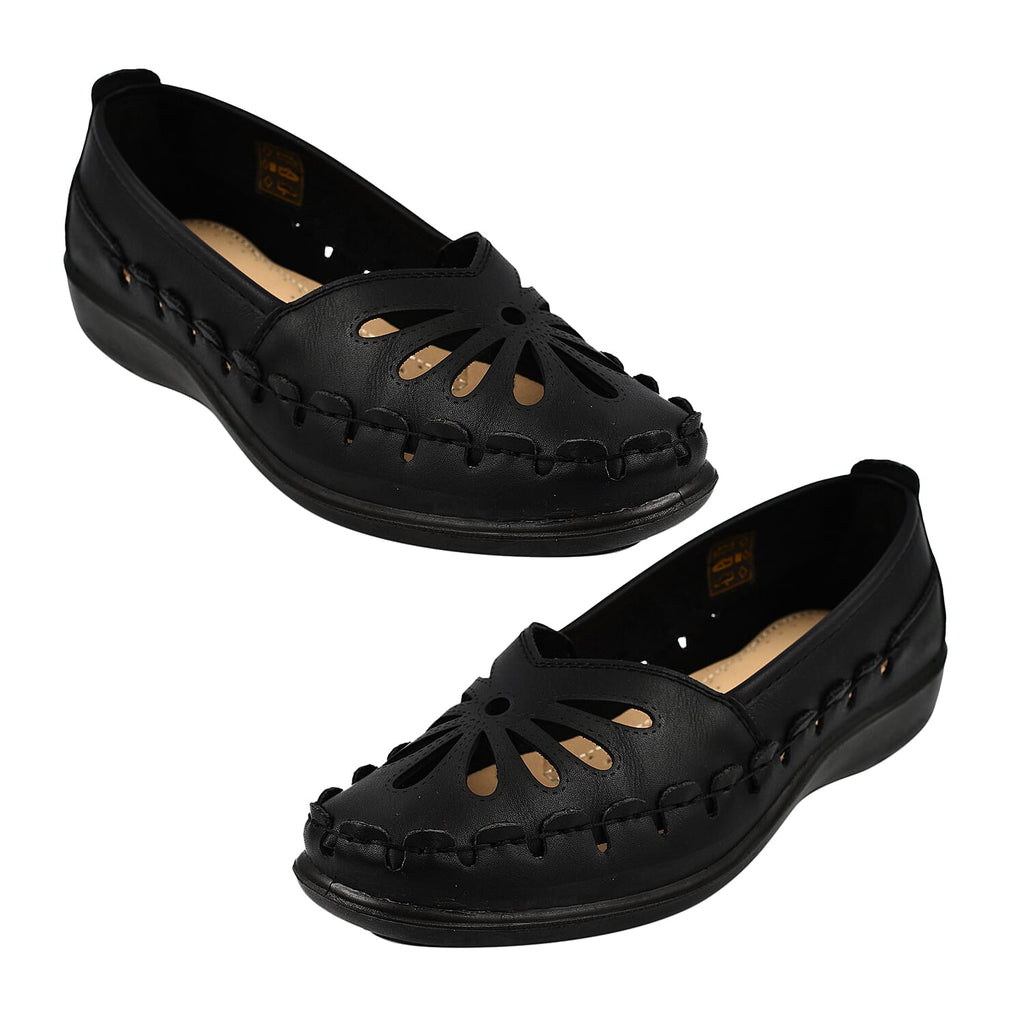 Shoe Tree Comfort Palma Lightweight Slip On Shoe (Size 3) - Black