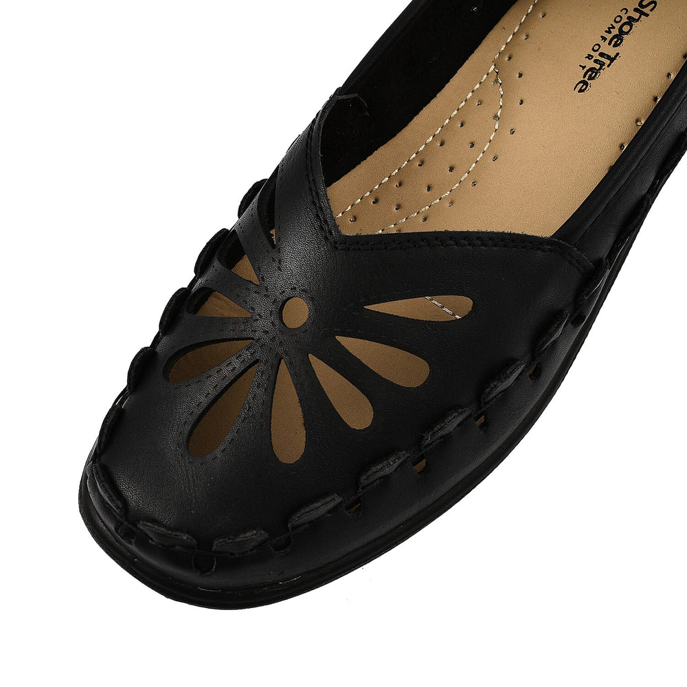 Shoe Tree Comfort Palma Lightweight Slip On Shoe (Size 3) - Black