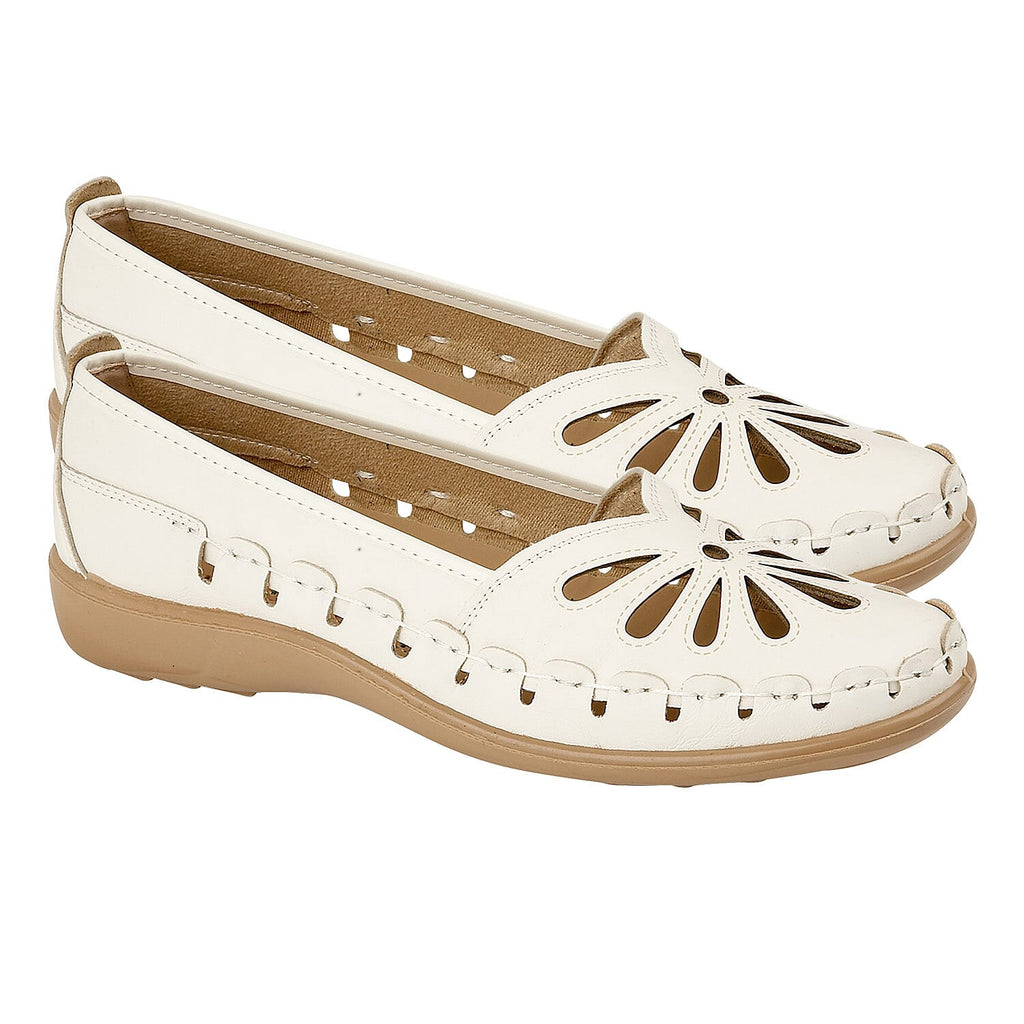 Shoe Tree Comfort Palma Lightweight Slip On Shoe (Size 3) - White