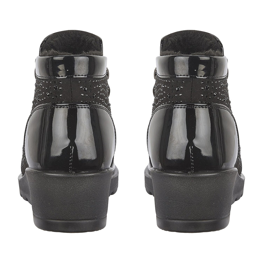 Ladies Shoe (Size 4) - Black