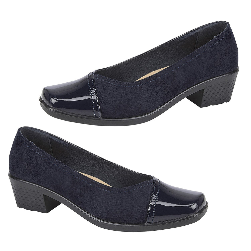 Ladies Shoe (Size 7) - Navy