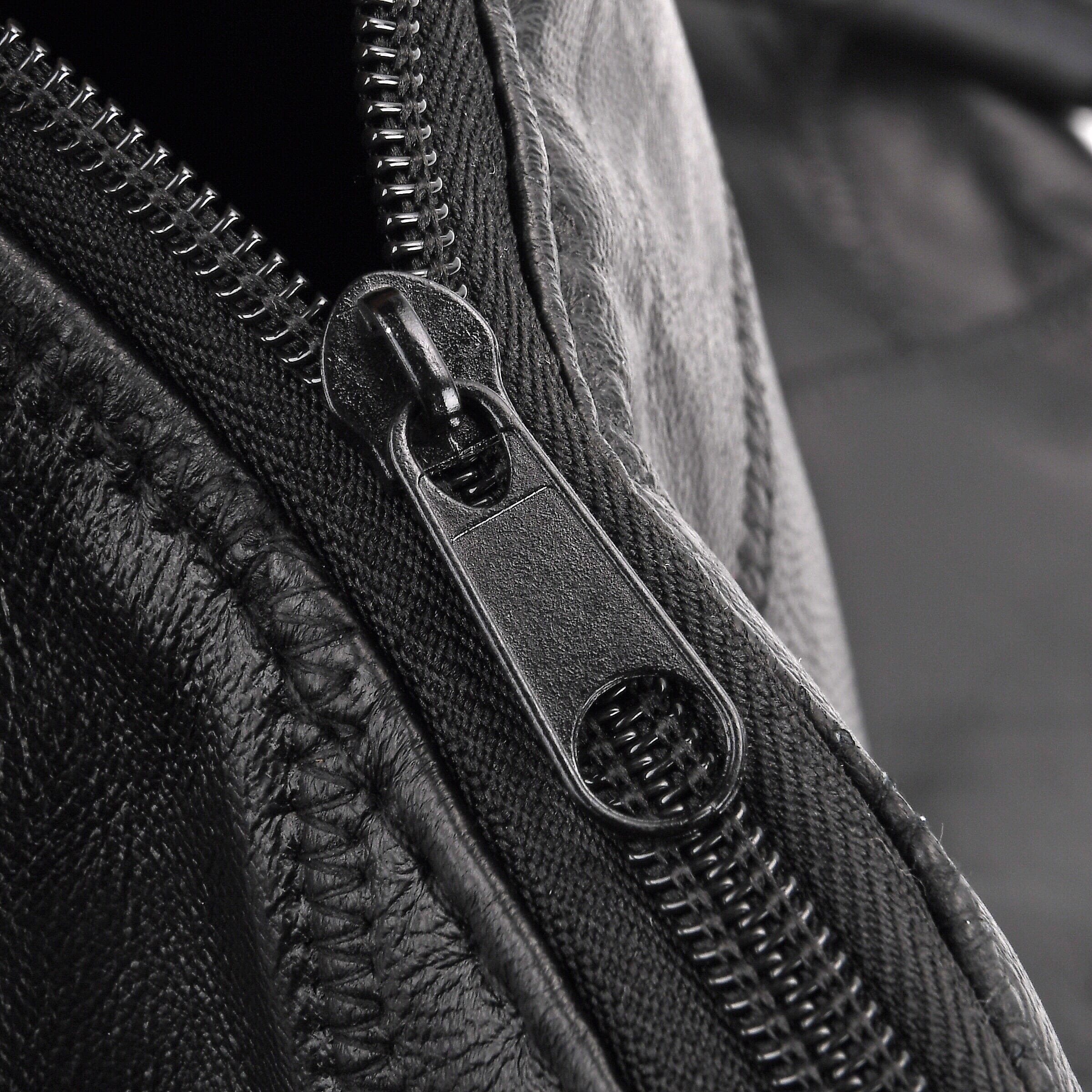 Styled By 100% Genuine Leather 2-in-1 Garment Suit Convertible Duffel Bag - Black