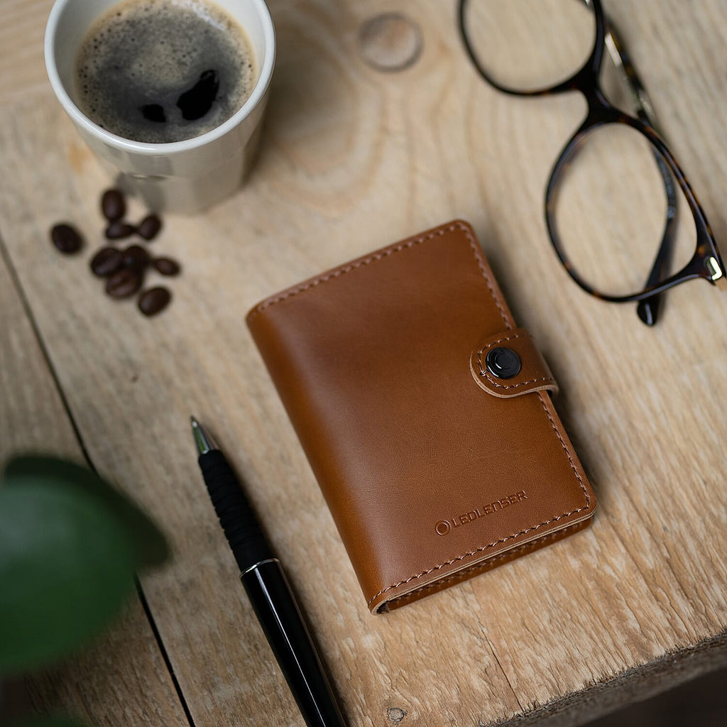 Ledlenser Lite Genuine Leather Wallet, Wireless Charging, Secure Card Holder, Flashlight With RFID Protection - Camel