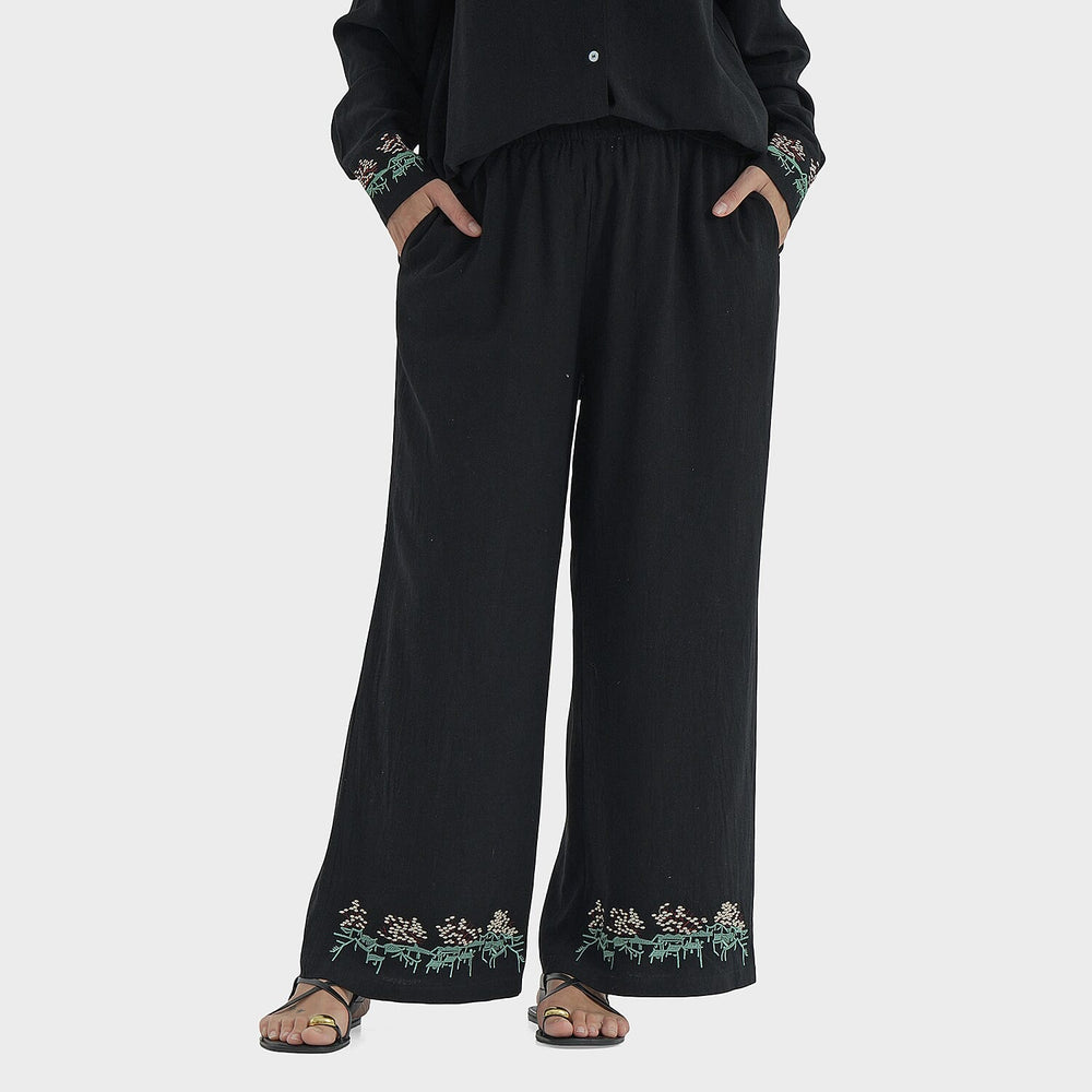 - Maisi Linen Blend Wide leg Trousers with Floral Embroidery (Size M) - Black