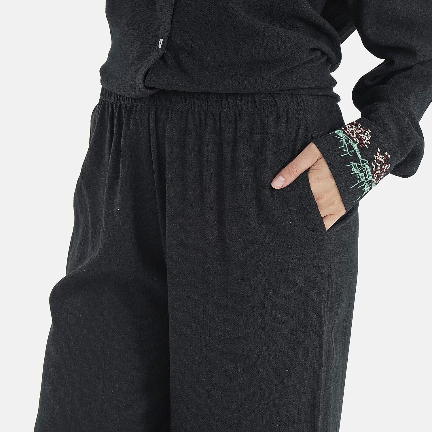 - Maisi Linen Blend Wide leg Trousers with Floral Embroidery (Size M) - Black