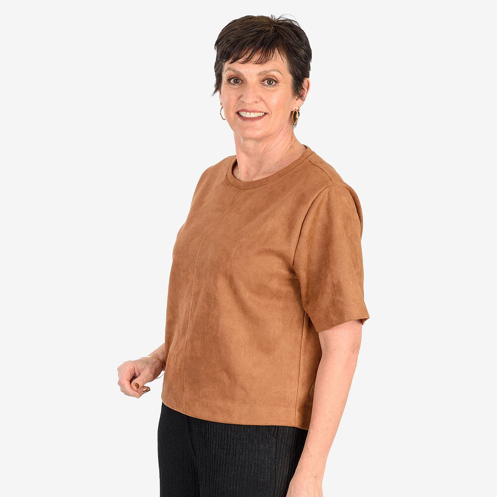 - Maisi Suede Feel Casual Relaxed T-Shirt (Size L) - BROWN