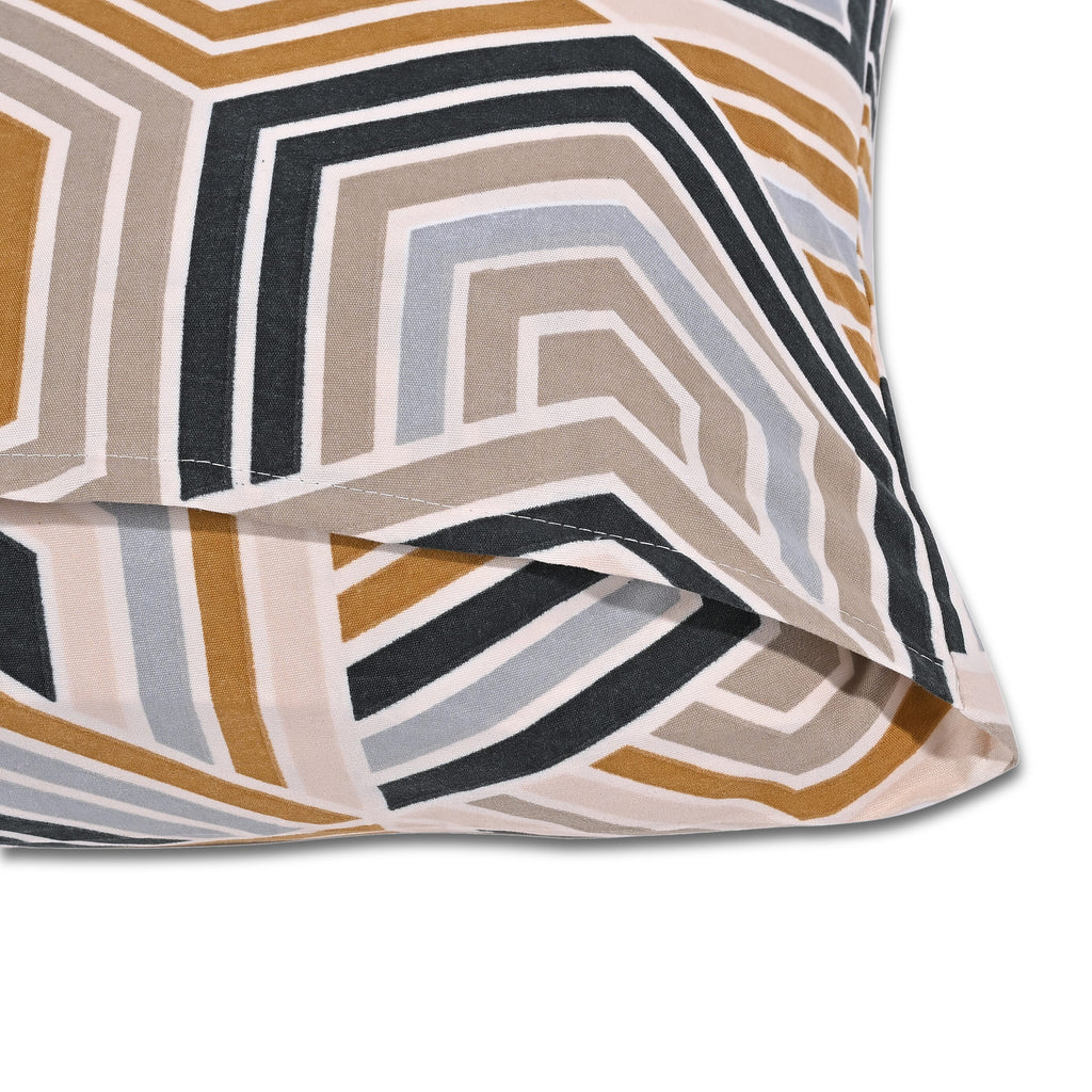 Hush Heaven 3-Piece Printed Duvet Set with Pillow Covers - Storage Bag (Size King) - Multicolor