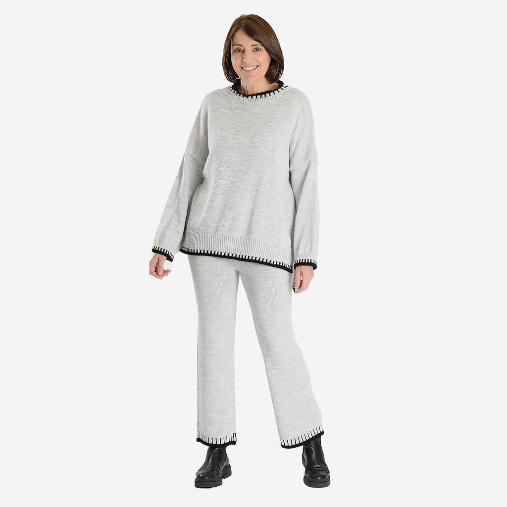 Women’s Knitted Cropped Wide-Leg Trousers with Contrast Stitch Hem
