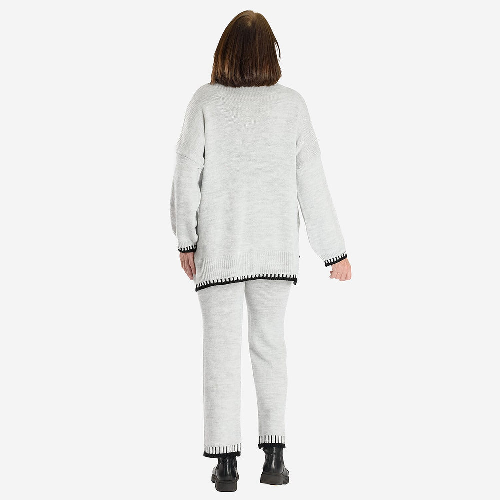Women’s Knitted Cropped Wide-Leg Trousers with Contrast Stitch Hem