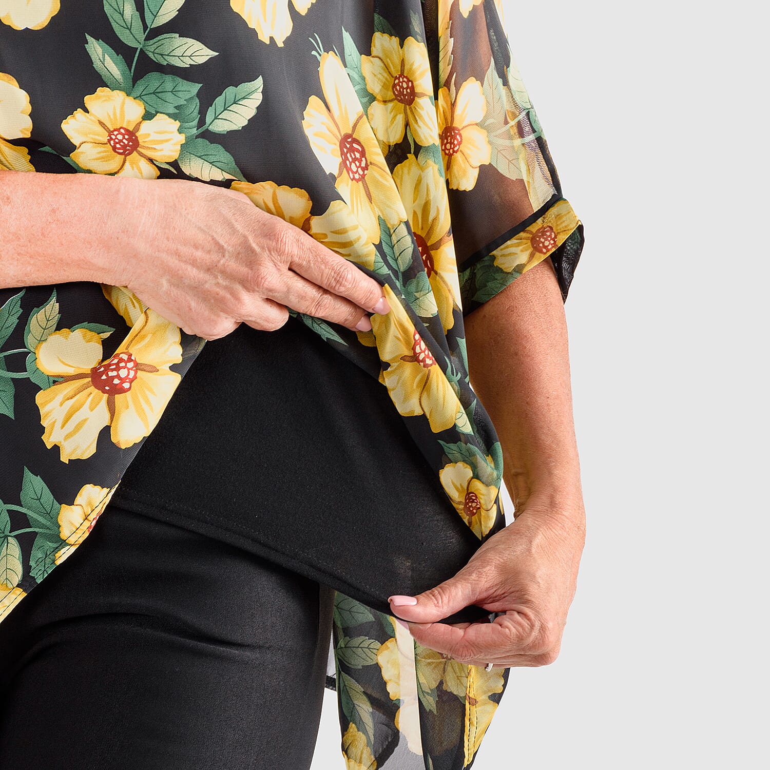 NICOLE Scoop Neck Floral Print Top (One Size) - Black
