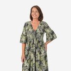 Nova of London Palm Leaf Printed Shirred Waist Stretch Midi Dress (Size L) - Black