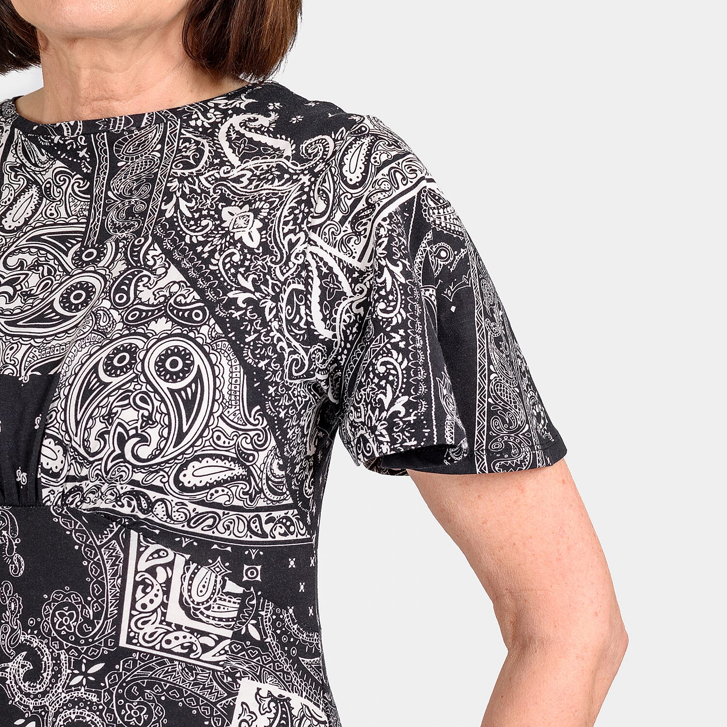 100% Cotton Printed Pattern Maxi Dress (Size 12) - Black - White