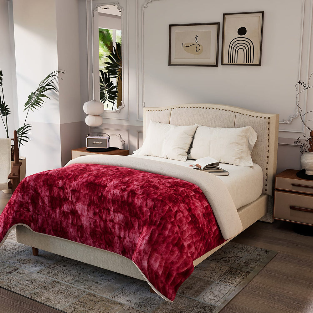 Super Soft Luxurious Faux Fur Blanket 600GSM - Red