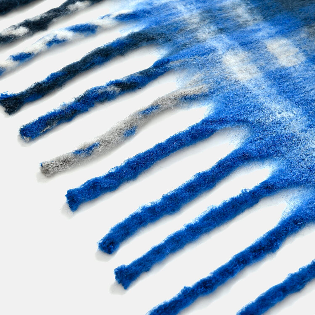 Cozy Checkered Scarf with Fringes - Blue