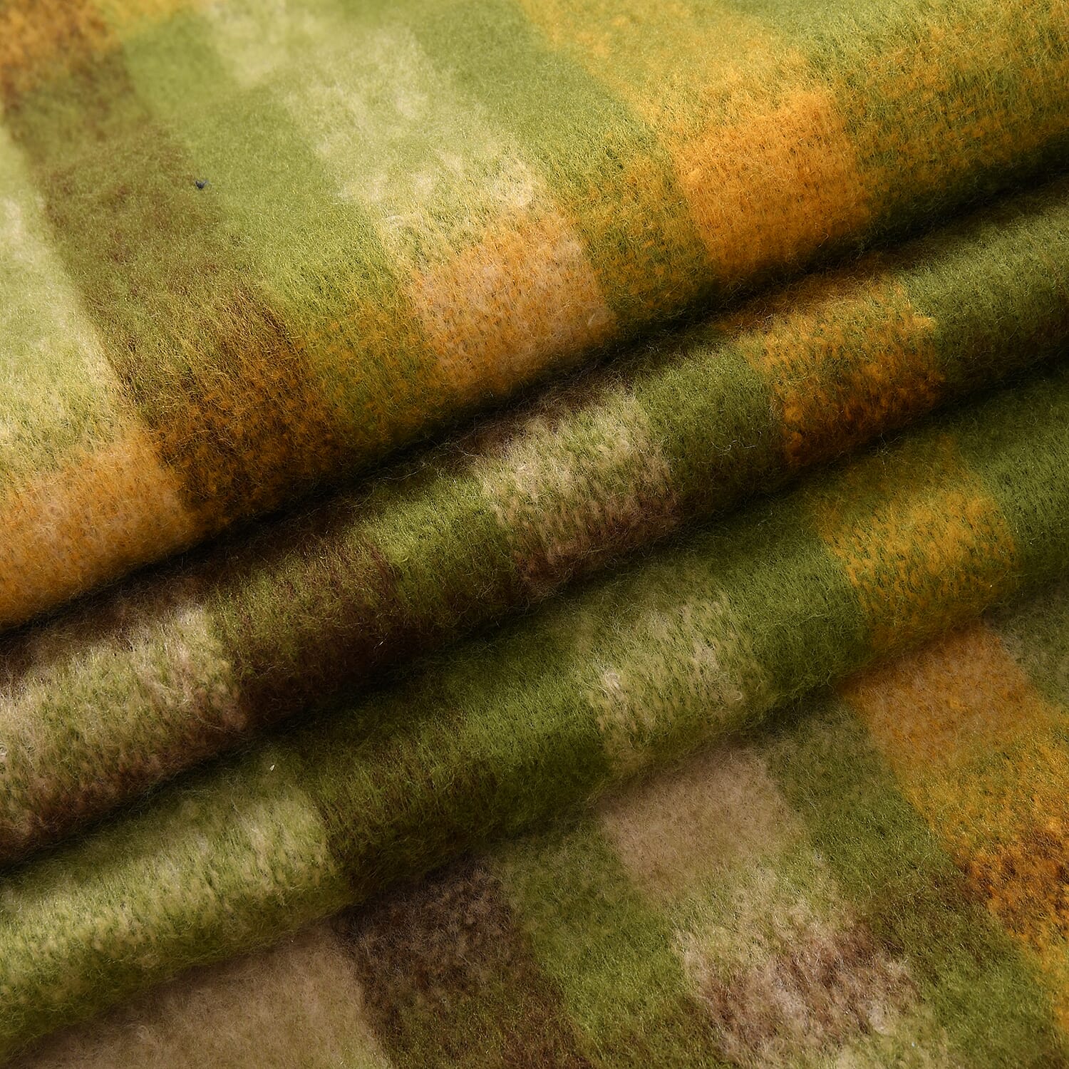 Cozy Checkered Winter Scarf with Fringes - Green