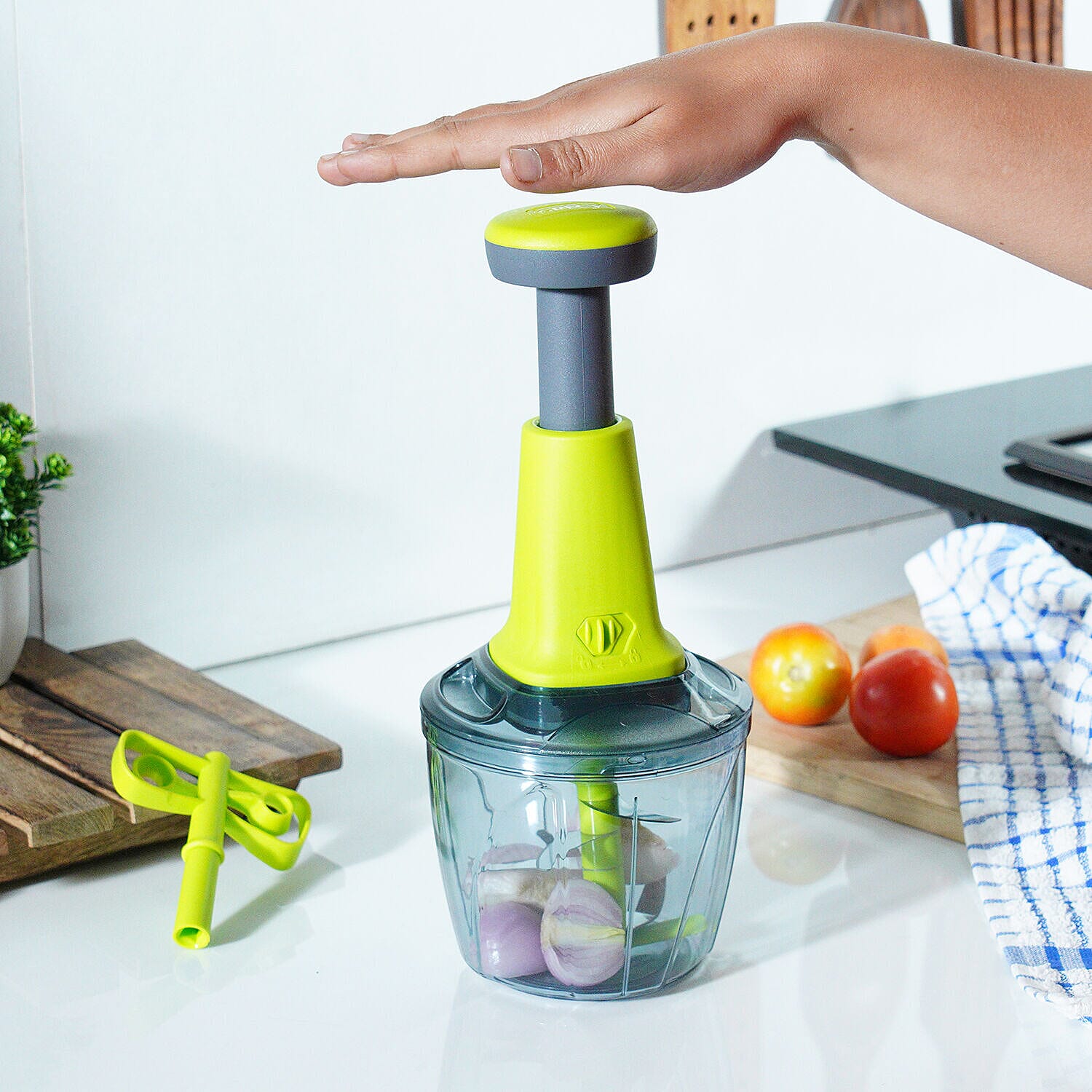 Push Chopper and blender (Size 19x13x13 cm) - Green