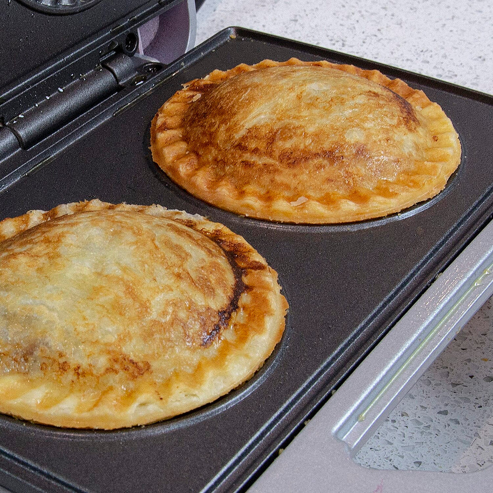 Quest Non Stick Pie Maker - Black