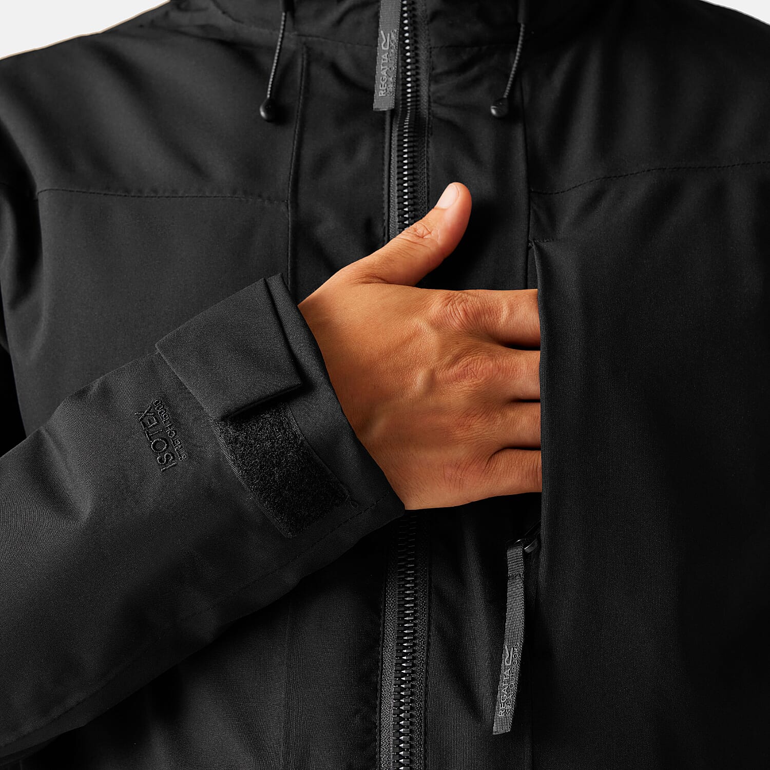 Regatta Mens Waterproof Thermoguard Insulated Jacket With High Collar Hood, Storm Cuffs & Adjustable Hem (Size XL) - Black