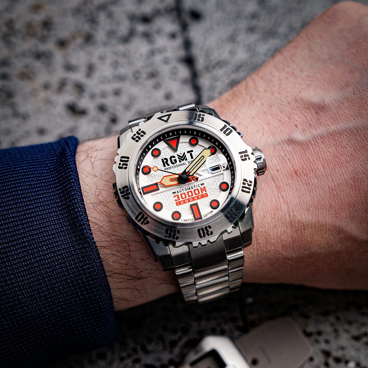 Limited Edition- Ohio Automatic Smokey White 300 ATM Mens Watch With Extra Silicon Strap - Beige