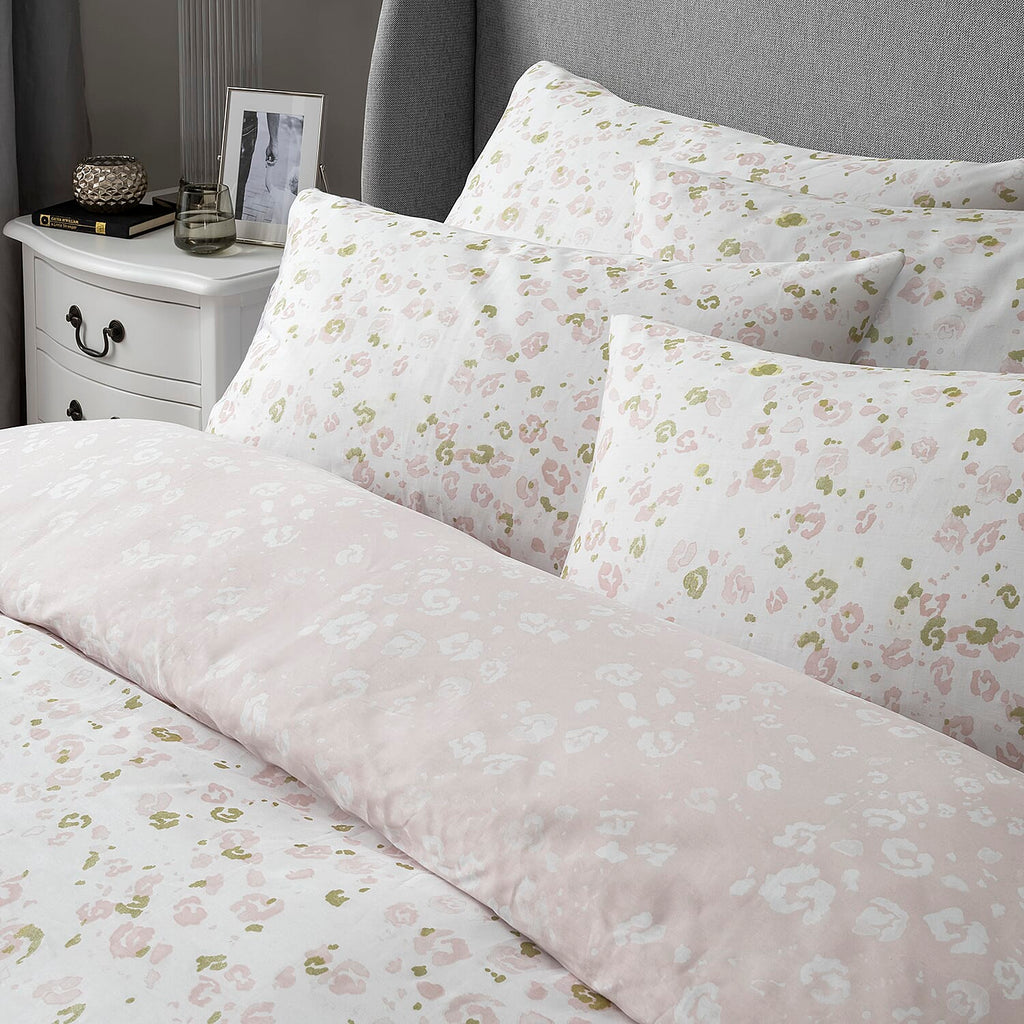 Samantha Faiers Deliah 100% Cotton Duvet Cover with 2 Pillowcases King (Size 230x220 Cm) - Blush & Gold