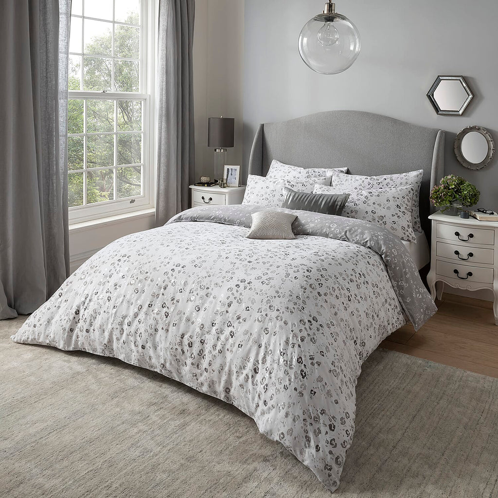 Samantha Faiers Deliah 100% Cotton Duvet Cover with Pillowcase Single (Size 200x135 Cm) - White and Silver