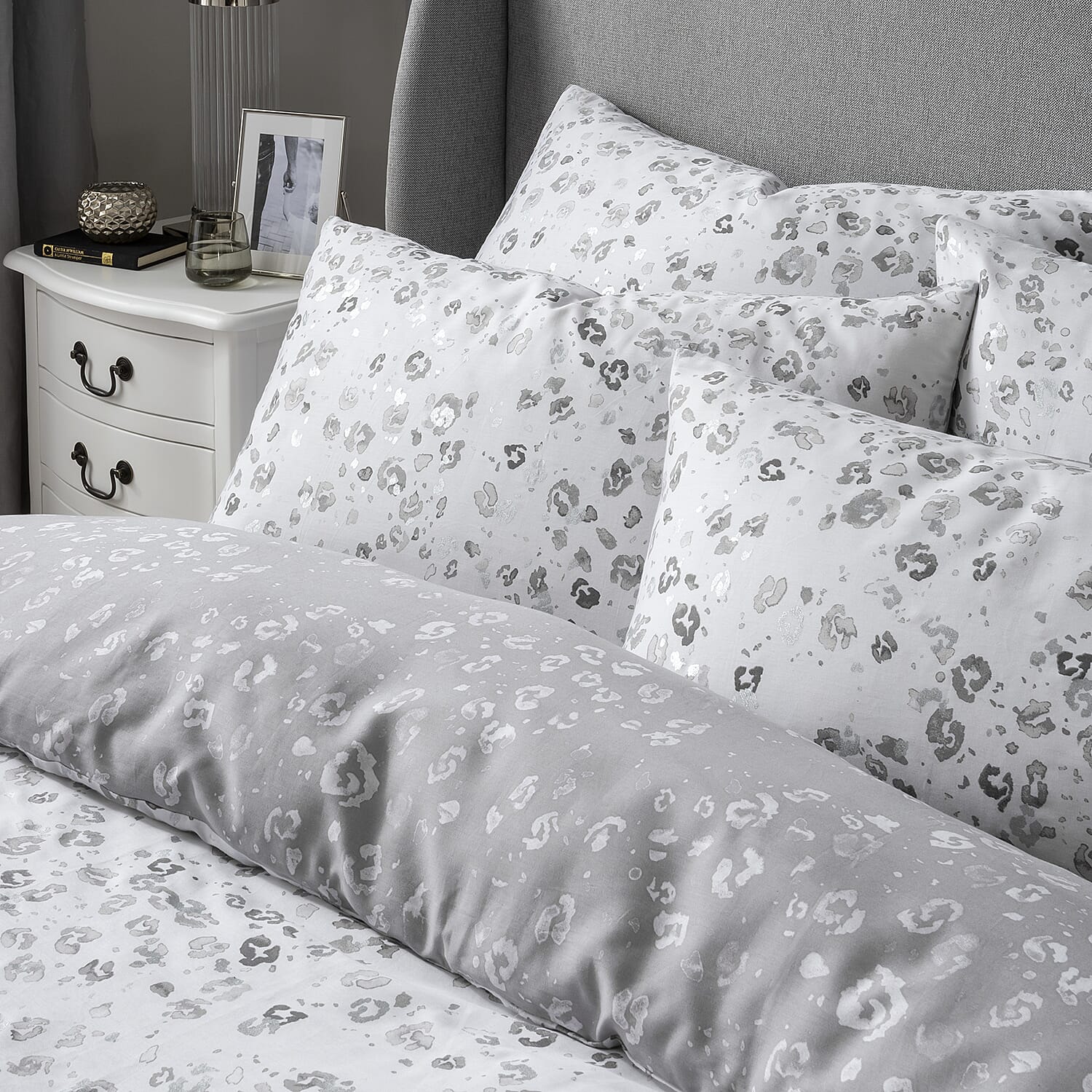 Samantha Faiers Deliah 100% Cotton Duvet Cover with Pillowcase Single (Size 200x135 Cm) - White and Silver