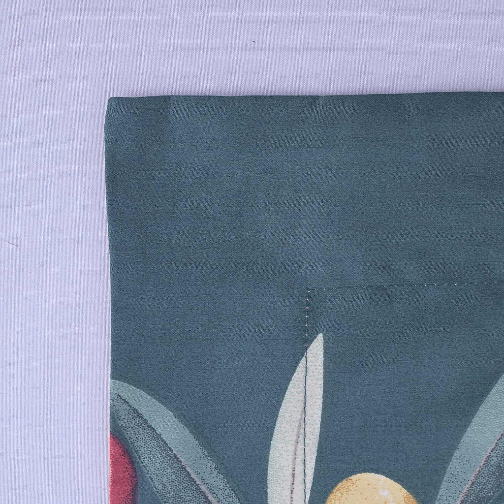 100% Natural Mulberry Silk Quilt (200 cm) with Cotton Printed Cover, 2 Pillow Cases (75x50 cm), Cushion Cover (40 cm) - Teal (Size- Double)